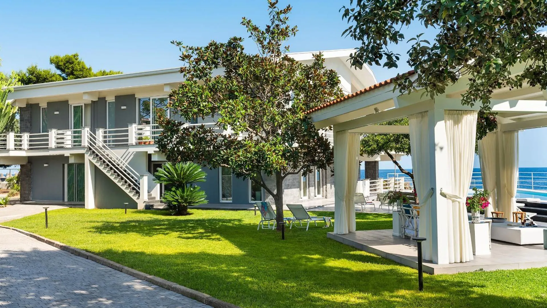 Villa Isabella Acireale 0*,  Italy